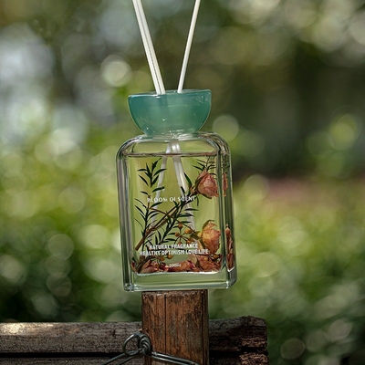 140ml এসেনশিয়াল অয়েল রজন ঢাকনা সেট ব্যাগ ফ্রেশ ফ্রেগ্রেন্স রিড ডিফিউজার উইথ রোজ ফ্লাওয়ার